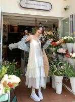 Lindo vestido de tirantes francés blanco de aspecto juvenil falda larga de pastel suelta pequeña para vacaciones de verano para mujer - details 4