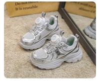Zapatillas para niños 2025 nueva versión coreana transpirable y ligera de malla sin cordones con hebilla giratoria de zapatos de papá - details 4