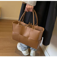 Bolso de mano para mujer, nuevo bolso de hombro premium de gran capacidad, tejido versátil para llevar debajo del brazo. - details 37