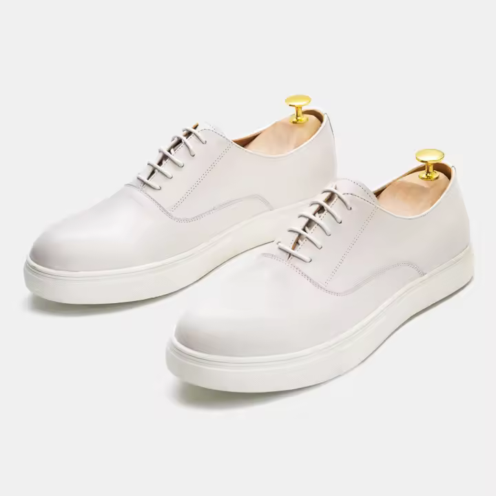 Zapatos casuales de cuero para hombre, zapatos de hombre de moda versátiles con cordones de piel de vaca. - 1