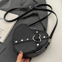 Bolso de hombro vintage Y2K con cadena pequeña para mujer, bolso en forma de corazón, bolso gótico grueso - details 11