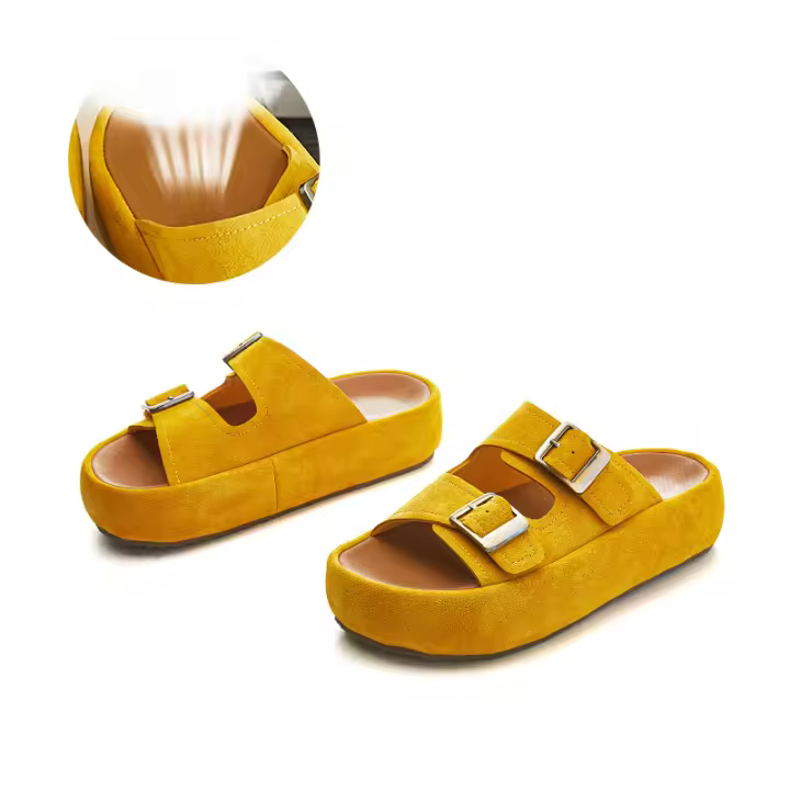 Nuevas zapatillas de cuero ropa casual de moda versátil fondo plano medio arrastre zapatillas de playa premium para mujer - 1