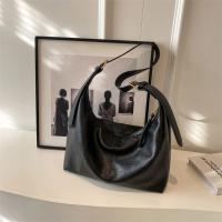 Bolsa de gran capacidad de las mujeres 2025 nueva moda bolsa de mensajero casual versátil bolsa de hombro simple bolsa de cubo - details 6