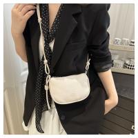 Bolso de hombro exquisito de moda para mujer, bolso cruzado pequeño de cuero PU, Mini bolso de viaje de Color sólido para uso diario - details 9