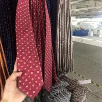 Corbata de hombre con estampado de animales pequeños de punto rojo y azul, corbata personalizada - details 16