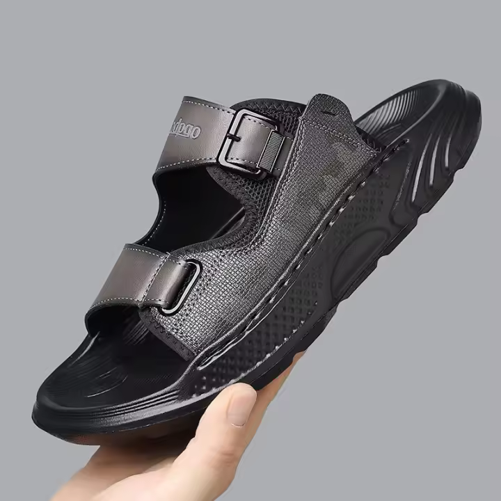 Nuevo verano versátil de una palabra zapatillas de los hombres antideslizante y ligero sandalias de los hombres antideslizante al aire libre casual sandalias - 1