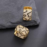 Pendientes de doble capa con microincrustaciones para mujer, aretes ligeros de lujo de alto sentido, diseño único de nicho, nuevo temperamento, moda - details 2