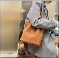 Bolsa para Mujeres Sencilla Tipo Cubo - Bolsa de Mano y Hombro, Material en Piel Abrasivada, Estilo Vintage Euroamericano, Tamaño Grande - details 5