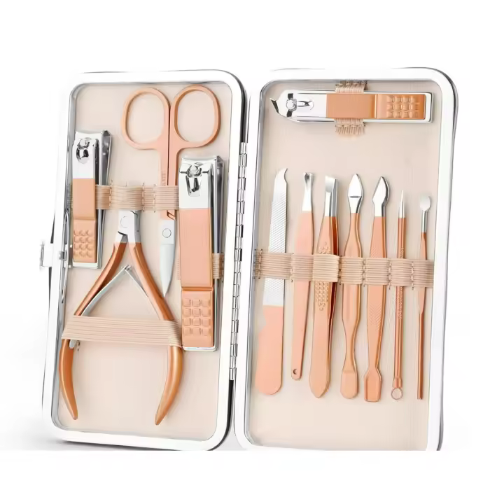 Scttomon Set de Manicura Profesional Tijeras de Uñas de Acero Inoxidable Extra Afiladas y Firmes para Hombres y Mujeres - 1