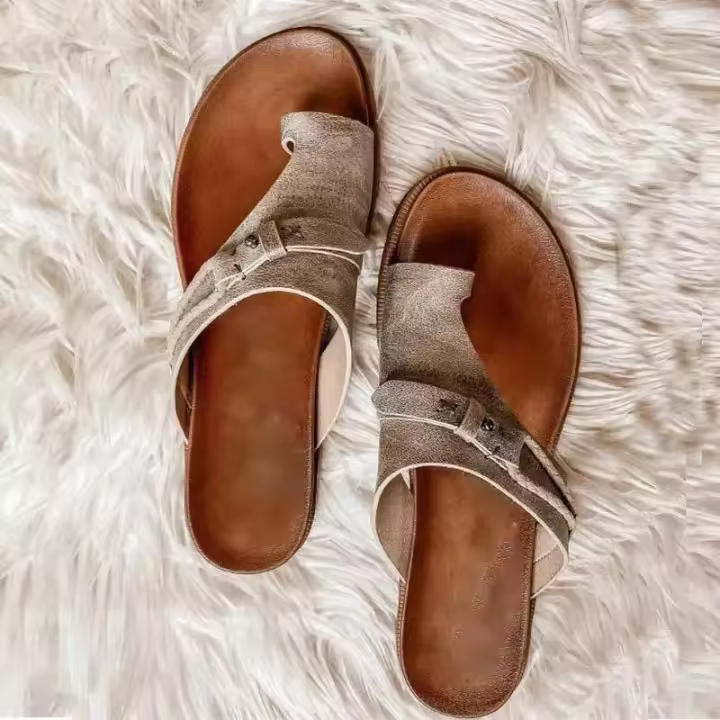 Conjunto de zapatillas de punta grande 2025, sandalias retro de fondo plano nuevas de verano para mujer - 1