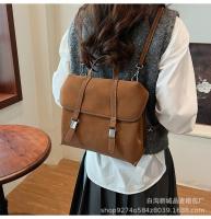 Mochila de cuero suave de gran capacidad, bolso de nicho de moda, bolso de viaje ligero de lujo, nuevo estilo universitario, 2024 - details 13