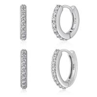 Pendientes de aro pequeños para mujer Pendientes de aro con circonitas chapados en oro Conjunto de aretes de aro Huggie - details 5