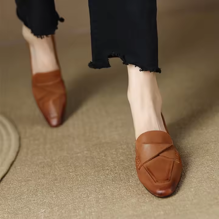Zapatos pequeños de punta cuadrada estilo francés para mujer, tacón bajo, tacón grueso, zapatos pequeños de cuero - 1