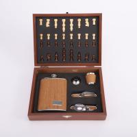 Set Premium Vino/Whisky con Ajedrez - Caja Madera Noble, Acero Inox y Cuero PU, Incluye Sacacorchos + Copa 225ml + Pipa, Ideal para Regalos de Hombre, Camping y Fiestas - details 4