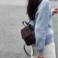 Mochila con solapa y cordón de cuero PU para mujer, bolso de hombro de gran capacidad a la moda, estilo coreano, Color sólido, para libros escolares - details 8