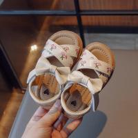 Sandalias para niños y niñas 2025 nuevos zapatos de princesa de moda suela suave zapatos de playa para niños medianos y pequeños zapatos de verano para niños bordados - details 6