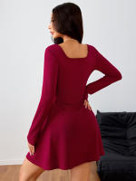 Vestido elegante de cuello cuadrado de mujer, falda roja de vino de cintura alta - details 2