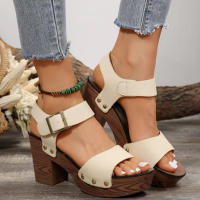 Sandalias de plataforma de tacón alto para Mujer, zapatos de cuero sintético con remaches, zuecos con hebilla en el tobillo, verano, 2024 - details 15