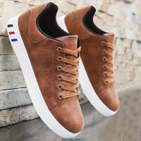 Zapatos deportivos bajos impermeables de tendencia casual para hombre de cuero nuevo de gran tamaño - details 0