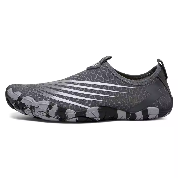 2025 Zapatos de agua para mujeres y hombres, calcetines acuáticos de secado rápido descalzos, zapatos de natación ligeros para surf, natación, deportes de playa, kayak - 1