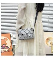 Bolso tipo caja de Cupido acolchado de estilo japonés, nuevo Mini bolso de hombro geométrico, bolso cruzado para teléfono - details 16
