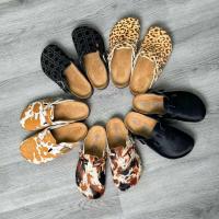 Zapatillas de suela gruesa de cuero de crin de moda con mula plana de diseñador al aire libre unisex con logotipo de alta calidad - details 2
