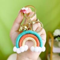 LLavero de arcoíris de tres colores con forma de corazón para niña, llavero tejido hecho a mano con nube bohemia, llavero de arcoíris de punto bonito y duradero, regalos - details 12