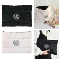 Bolsa de Maquillaje Floral de Algodón Portátil Bolsa de Almacenamiento de Cosméticos de Gran Capacidad con Diseño de Acolchado Ideal para Viajes - details 0