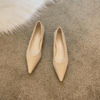 Nuevos zapatos de abuela de cuero suave con tacón bajo y punta estrecha de primavera - details 13