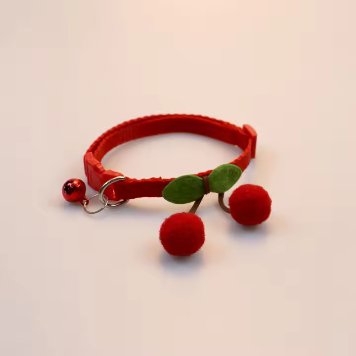 Collar de Mascotas de Peluche Accesorio de Cuello con Campana de Cereza para Perros y Gatos - 1