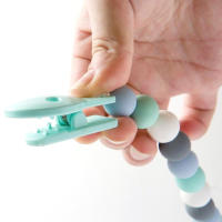 Abrazadera de Chupete Redonda de Plástico para Bebé 100 Piezas Accesorios de Juguete para Dentición Cadena de Muñeca DIY Unisex Recomendado para 4 meses + Silicona Estilo Sólido Libre de Nitrosamina Hecho en China - details 12