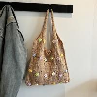 Bolso de hombro dulce bolso de mano de ganchillo con dije de flor, bolso tejido con hilo de flores transpirable, bolso tejido de gran capacidad de color caqui para playa - details 7