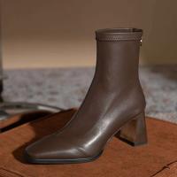Invierno nuevas mujeres casuales de cuero forradas de lana con estilo de celebridad, tobillo fácil de combinar y botas cortas - details 1