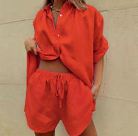 Conjunto de dos piezas de verano para mujer, camisa de manga corta de color sólido con botonadura sencilla y pantalones cortos anchos con cordón. - details 9