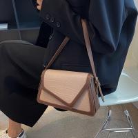 Weiluoda Bolso de hombro geométrico de cocodrilo invertido, accesorio de moda versátil para faldas formales informales, cierre de cremallera, usable - details 7