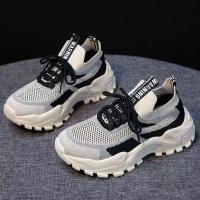 2024 nuevas zapatillas de deporte transpirables informales de malla tejida con mosca, zapatos de suela gruesa de estilo coreano para hombres y mujeres, zapatos de malla rojos, zapatos para correr ligeros - details 2