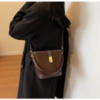 Bolso de Mujer de Gran Capacidad Bolso Cuadrado Mate, Sentido de Alta Gama, Bolso Portátil para las Axilas - details 36