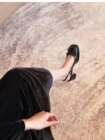 Temperamento bolsa cabeza solo zapatos zapatos de las mujeres nuevo tacón grueso charol lazo rojo boca poco profunda tacón medio zapatos individuales - details 9