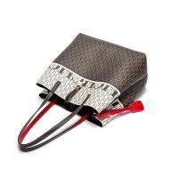 CH Bolso de mano de gran capacidad Sensación premium Commuter Moda para mujer Hombro Bolso cruzado de cuero versátil Mochila de lujo diaria de alta gama - details 7