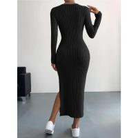 Estilo europeo y americano 2025 nuevo vestido largo de punto de cuello redondo de manga larga mujer - details 9