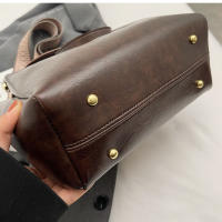 Bolso de hombro de cuero PU de gran capacidad para mujer, bolsos de mano de diseñador, tendencia de moda, invierno, 2023 - details 10