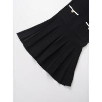 Vestido negro elegante de manga corta con cuello redondo y contraste de punto con dobladillo plisado ancho y alto para mujer - details 3