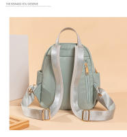 Mochilas de color verde Mochila pequeña para niña Bolsas casuales lindas y elegantes para mujer Diseño de moda Bolsas de libros ligeras fáciles de llevar con decoraciones colgantes - details 20