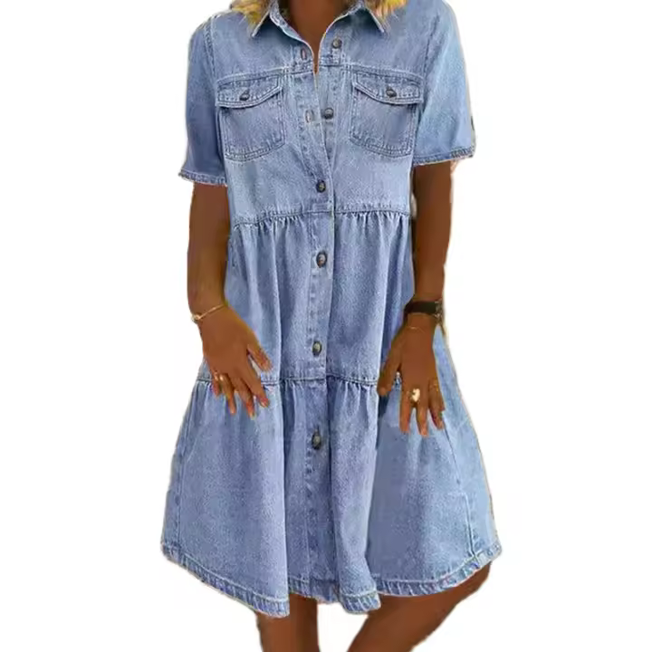 Ropa de mujer con cuello clásico, mangas cortas, jeans desgastados, falda. - 1