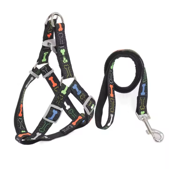 Chaleco con arnés para perro de hueso colorido ajustable con cuerda, arnés de pecho para perro antirotura, chaleco de tracción para perro de poliéster resistente al desgaste - 1