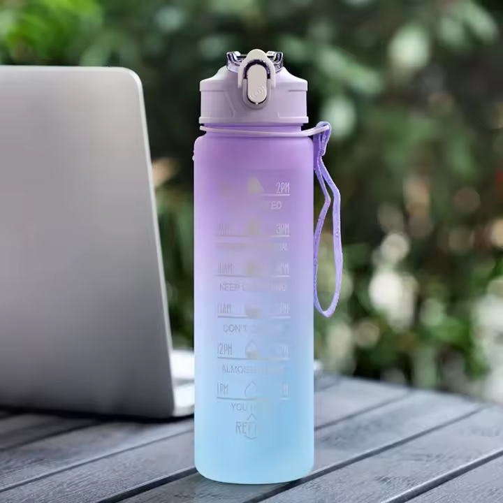 Botella de agua deportiva de 900ML con marcador de tiempo, taza a prueba de fugas, botella de agua portátil motivacional para deportes al aire libre, Fitness, sin BPA - 1
