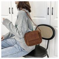 Glovento - Bolsos para Mujer 2025, de Peluche y Lana de Cordero, Cruzados y de Hombre, Pequeños y Elegantes para Invierno - details 2