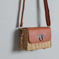 Venta al por mayor INS Leisure monederos de bambú moda de verano nuevo estilo para mujer bolsos de hombro cuadrados de paja bolso de playa cruzado para mujer - details 3