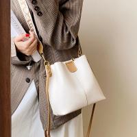 Bolso de hombro pequeño de cuero Pu para mujer, bandolera de cubo, informal, de alta calidad, a la moda - details 13