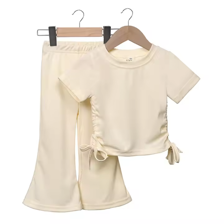 Conjunto de manga corta para niñas verano 2025 nuevo color sólido pantalones de cuerno de bebé conjunto de dos piezas informal delgado - 1